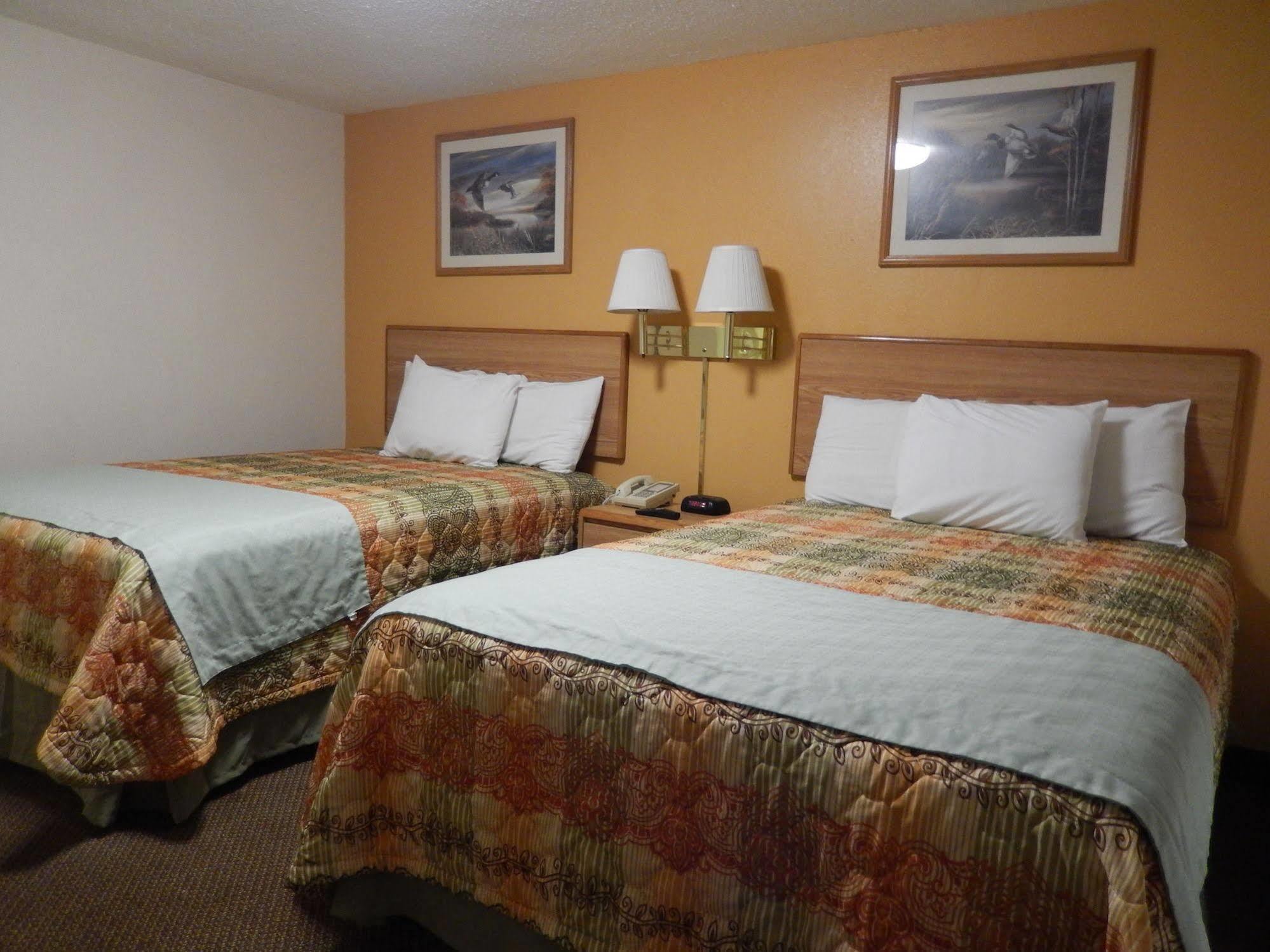 Executive Inn Pearsall Extérieur photo