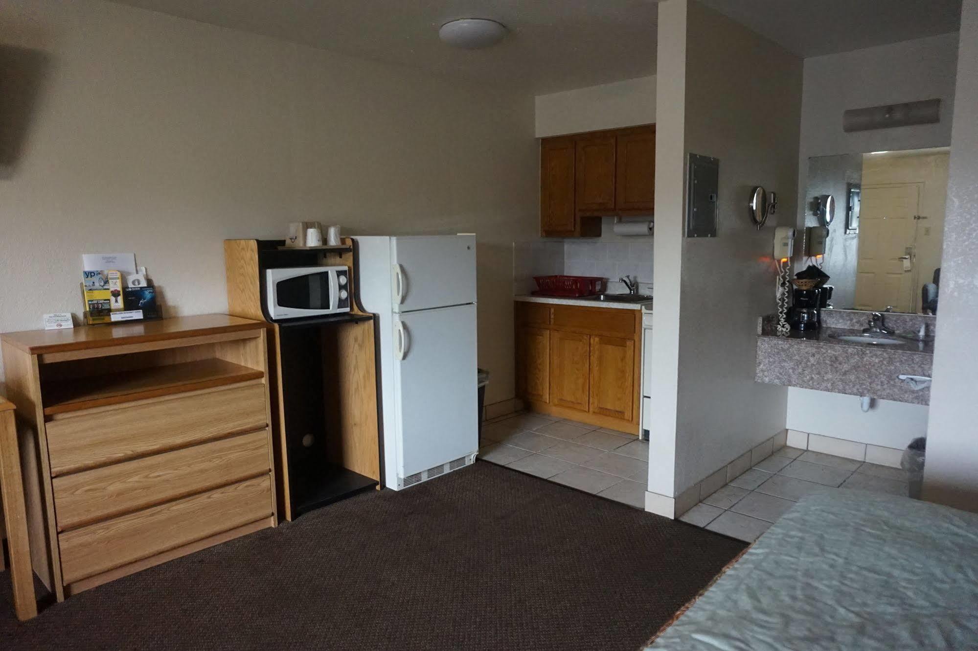 Executive Inn Pearsall Extérieur photo