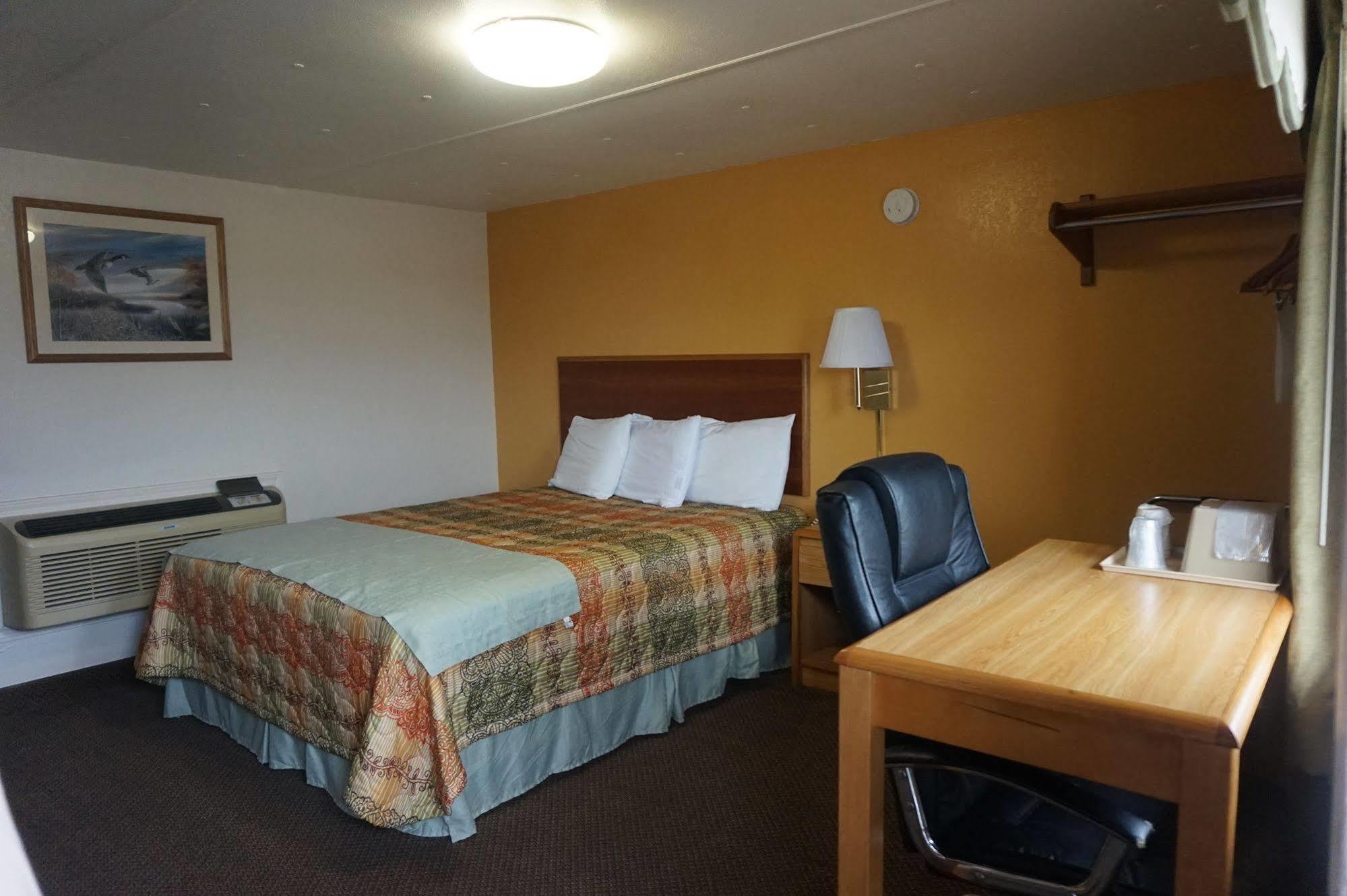 Executive Inn Pearsall Extérieur photo