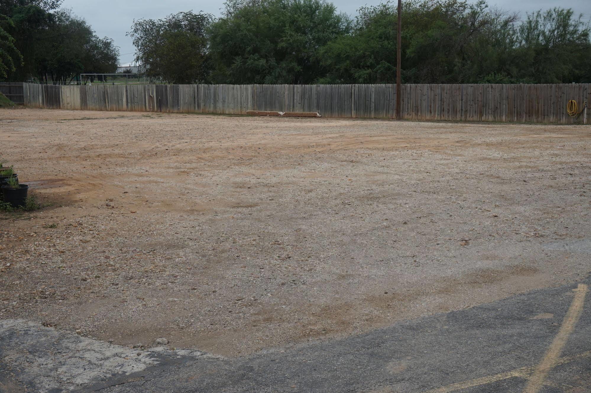 Executive Inn Pearsall Extérieur photo